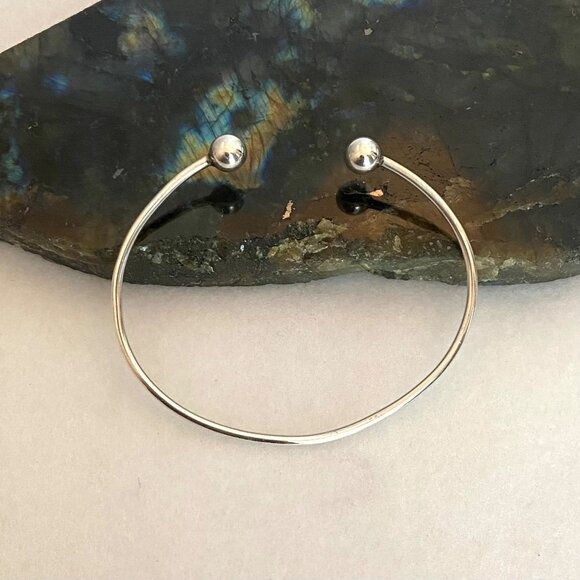 Vintage Sterling Silver 925 7MM Bead Ball Oval Cuff Bracelet Sz 7" - Picture 1 of 16